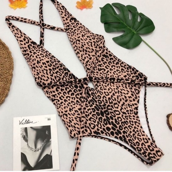 Leopard Print Swimsuit - Picture 3 of 6